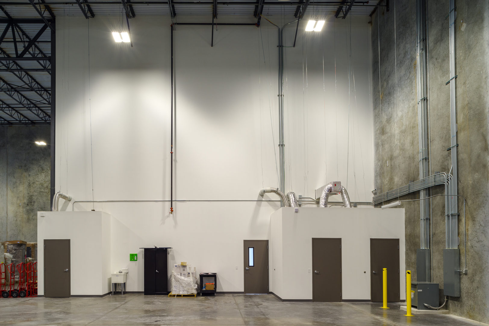 Crate & Barrel Distribution Center Interstruct